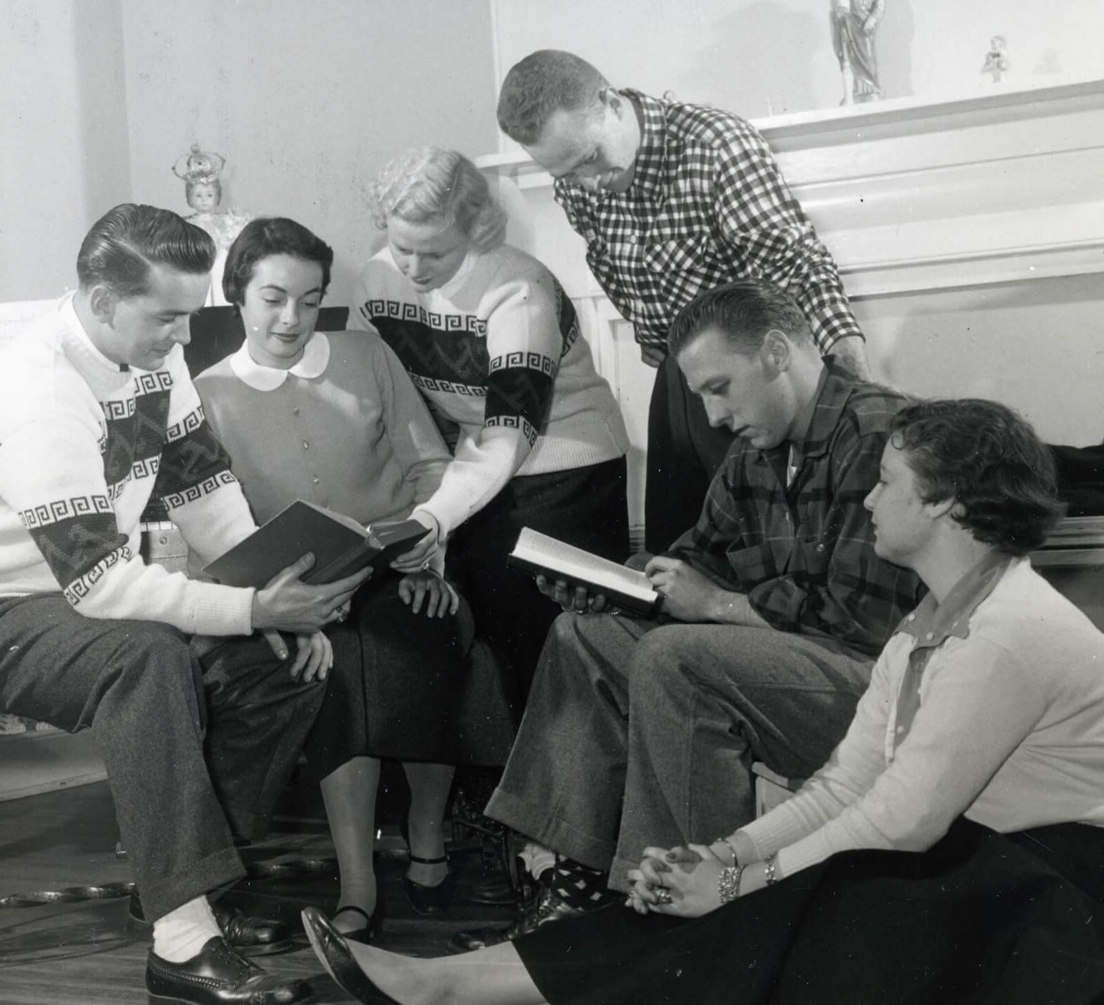 students-study-in-maryllyn-ca-1955.jpg